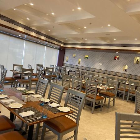 Hotel The Fern Residency Turbhe à Navi Mumbai Extérieur photo